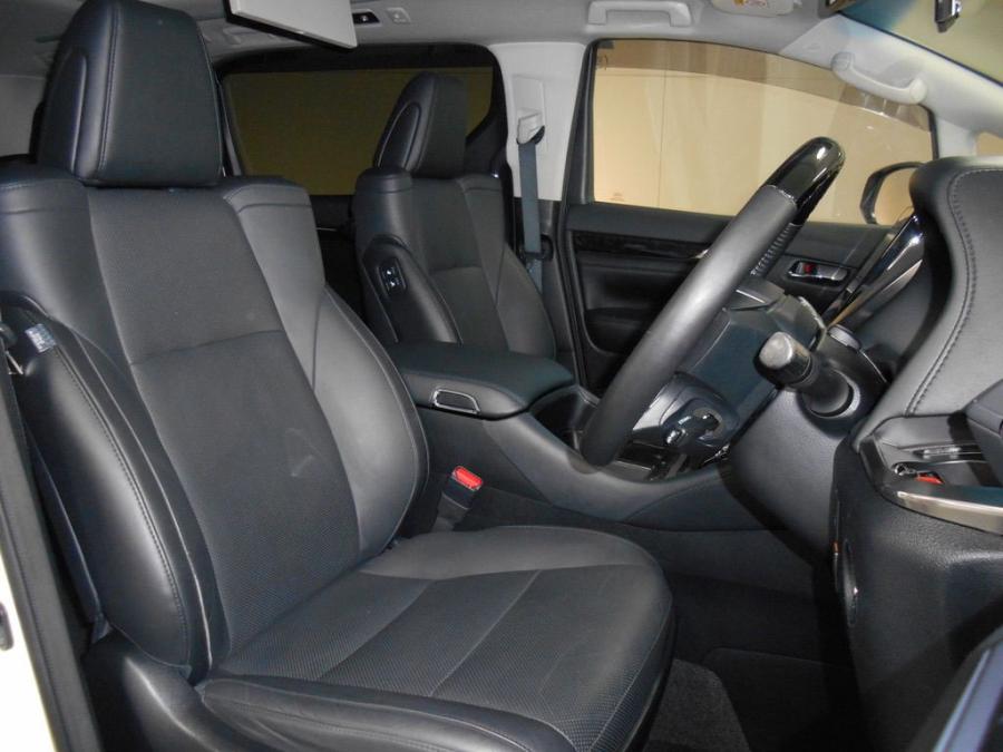 Alphard 2.5 Hybrid SRC Modellista - Image 4
